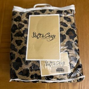 NEW Soft & Cozy (HSN) Leopard Print Reversible Sherpa Throw 50x60"